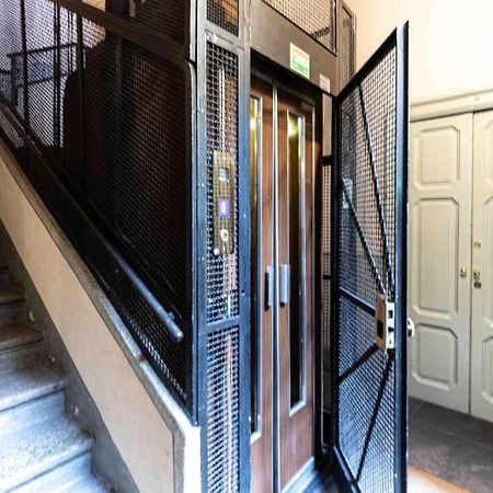 Loft House Via Della Spiga 50 Apartment Милано Екстериор снимка